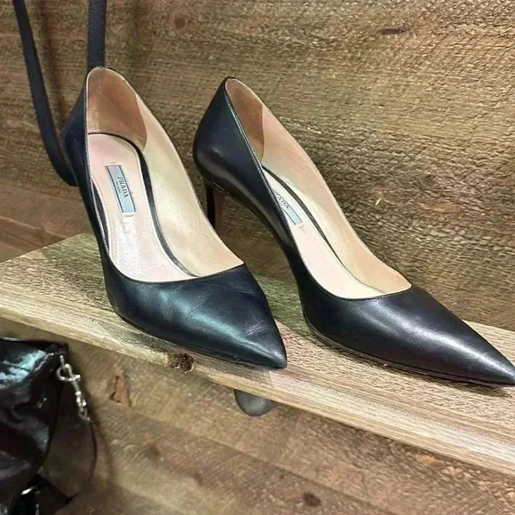 PRADA Black Leather Pointed Toe Pumps Size 38.5 or US 8.5 - Picture 3 of 14